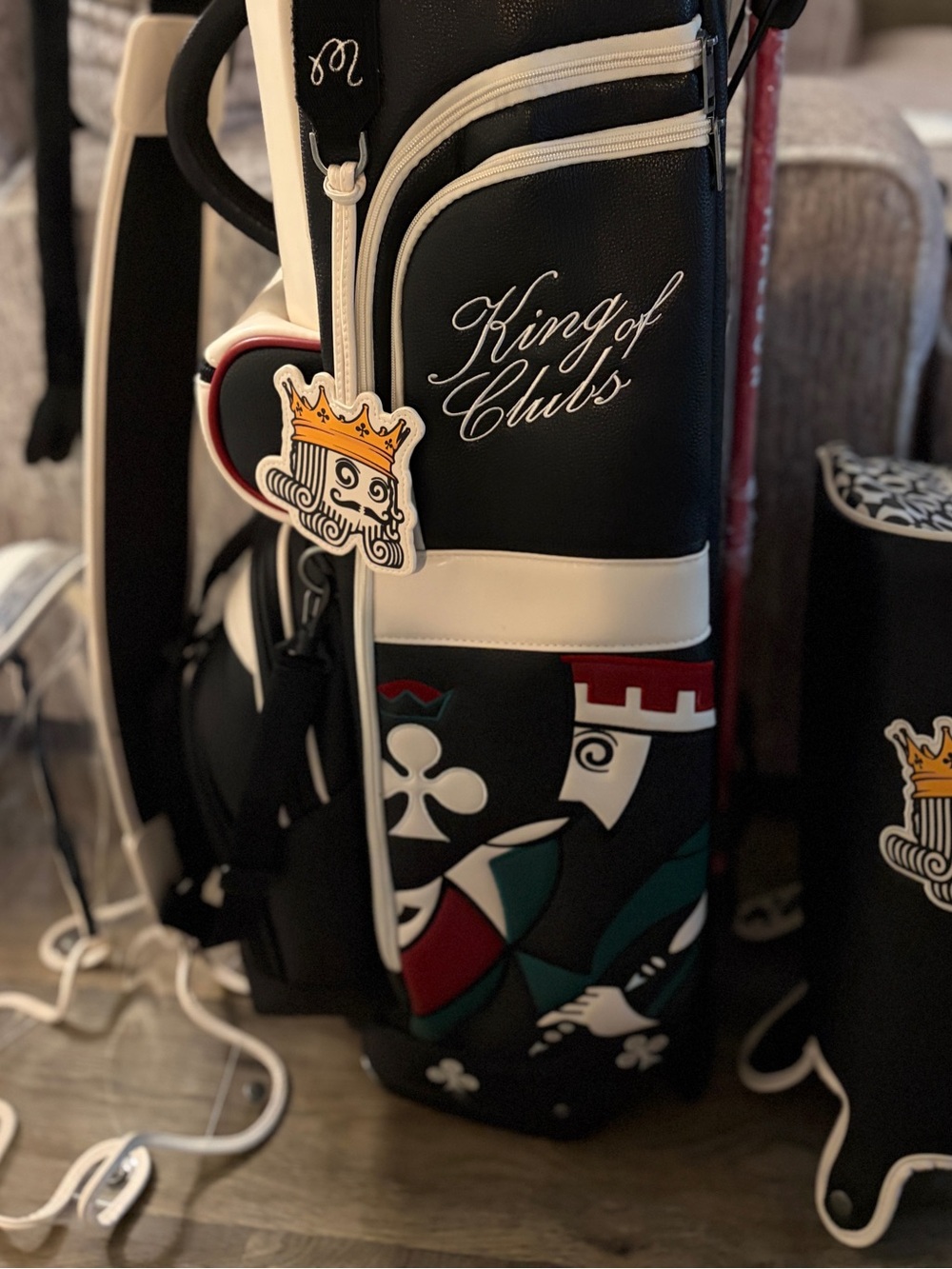Malbon King of Hearts Stand golf bag w/matching towel. - Picture 9 of 15